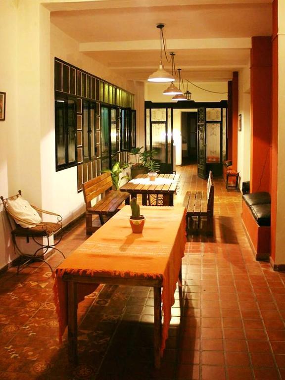 Gute Nacht Hostel La Rioja Exteriör bild